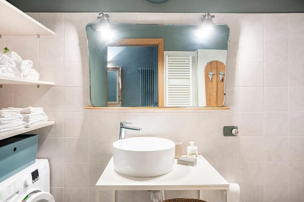 Bergamo Center Suite Mia - Modern & Green + Wifi Bagian luar foto