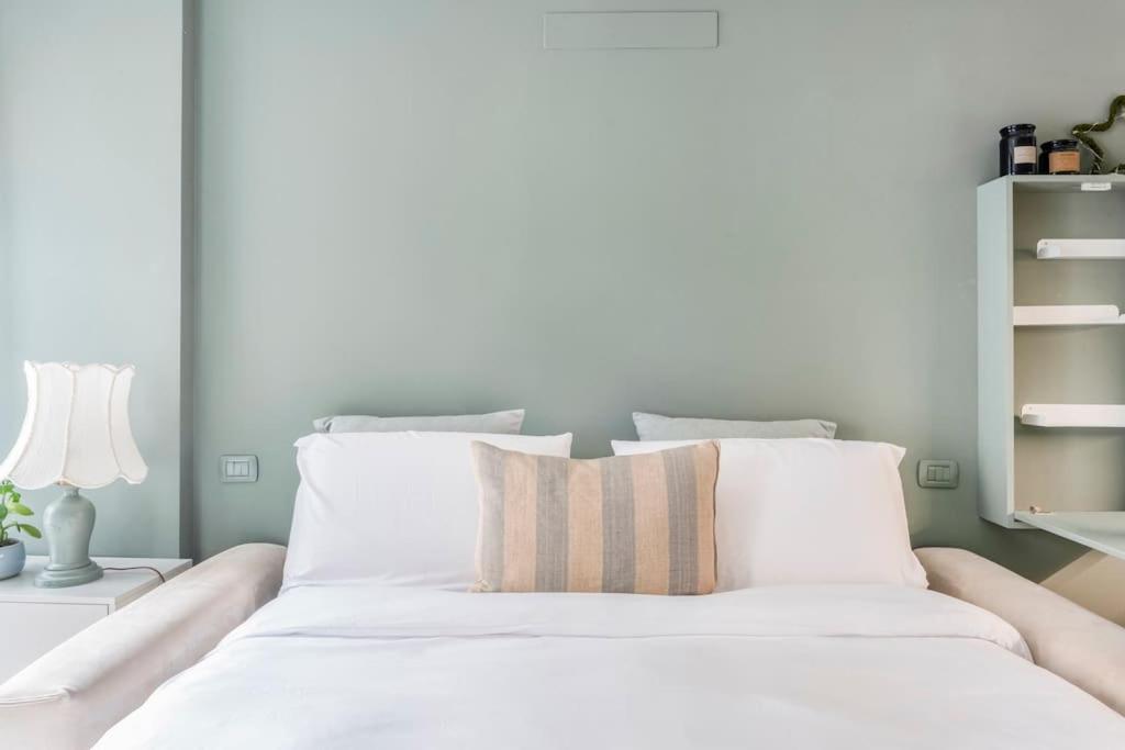 Bergamo Center Suite Mia - Modern & Green + Wifi Bagian luar foto